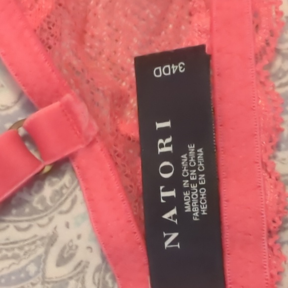 Lot Of 16 Bras. 13 are Natori. 3 are Victorias secret VGUC. All for only $60!!!! - Picture 3 of 17
